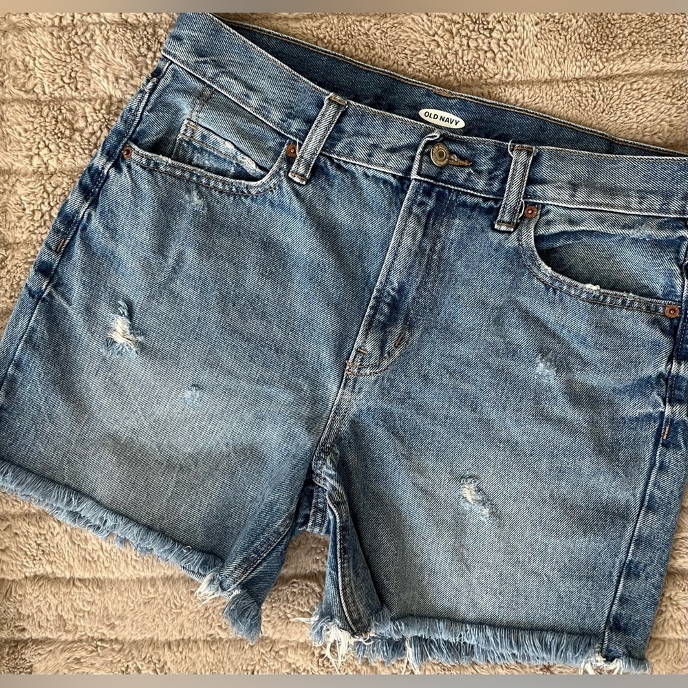 Cutoffs Shorts Long Denim Old Navy High Waist Distressed Raw Hem 3” Length SZ: 6